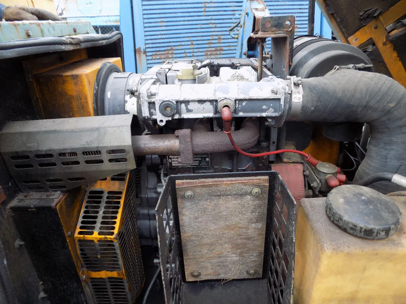 Ingersoll Rand compressor deutz typ 1011 met tandem aanhanger - Compresor de aire: foto 3 Ingersoll Rand compressor deutz typ 1011 met tandem aanhanger - Compresor de aire: foto 3