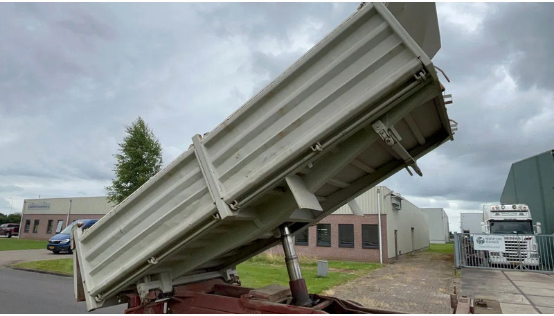 Mercedes-Benz NG 2632 V10 mercedes benz 2632 NG meiler kipoper - Camión volquete: foto 2 Mercedes-Benz NG 2632 V10 mercedes benz 2632 NG meiler kipoper - Camión volquete: foto 2