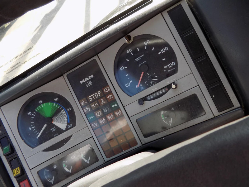 Volvo koel vrieswagen met hydr. lift - Camión frigorífico: foto 5 Volvo koel vrieswagen met hydr. lift - Camión frigorífico: foto 5