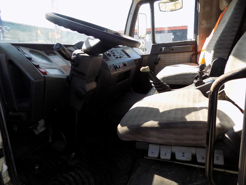 Volvo koel vrieswagen met hydr. lift - Camión frigorífico: foto 3 Volvo koel vrieswagen met hydr. lift - Camión frigorífico: foto 3