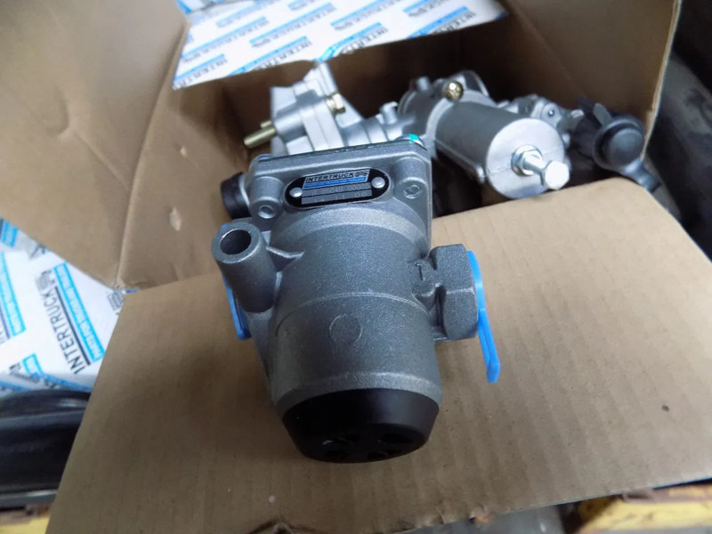 Luz trasera verlichting voor truck en trailer HELLA VERLICHTING truck en trailer: foto 12