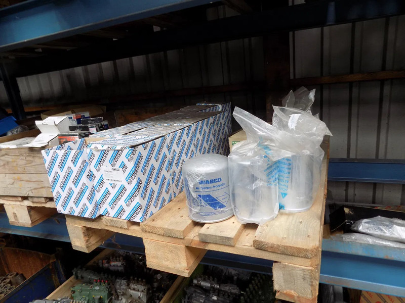 Luz trasera verlichting voor truck en trailer HELLA VERLICHTING truck en trailer: foto 18