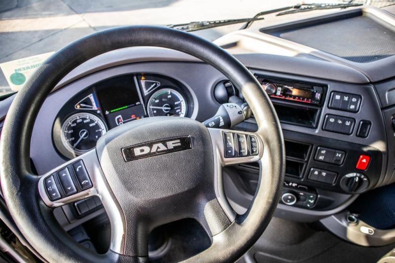 Cabeza tractora DAF XF 450-6X2: foto 6