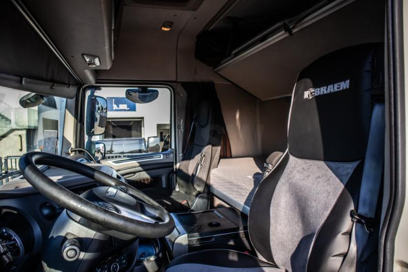 Cabeza tractora DAF XF 450-6X2: foto 5