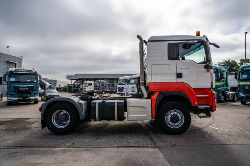 MAN TGS 18.460 BLS 4X4 + kiphydr. (Cardan) - Cabeza tractora: foto 3 MAN TGS 18.460 BLS 4X4 + kiphydr. (Cardan) - Cabeza tractora: foto 3