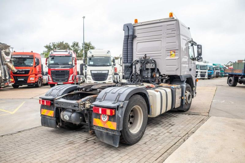Volvo FM(FH) 420 GLOBE+KIPHYDR. - Cabeza tractora: foto 3 Volvo FM(FH) 420 GLOBE+KIPHYDR. - Cabeza tractora: foto 3