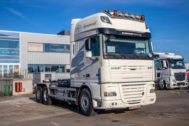 DAF XF 105.460 -6X2-INTARDER+AJK 20 T. - Camión multibasculante: foto 2 DAF XF 105.460 -6X2-INTARDER+AJK 20 T. - Camión multibasculante: foto 2