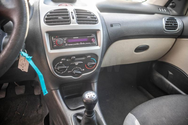 Coche Peugeot 206 SW: foto 9