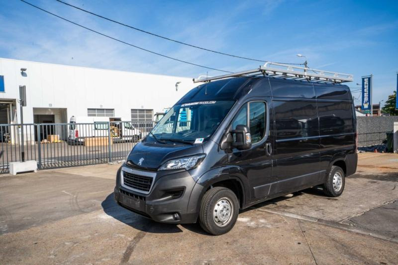 Peugeot BOXER 2.2 HDI - Furgón: foto 1 Peugeot BOXER 2.2 HDI - Furgón: foto 1