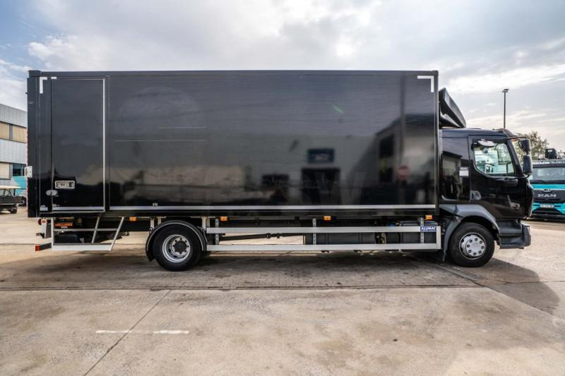 Renault D250 16T.- 36000 KM +DHOLLANDIA 2T. - Camión caja cerrada: foto 3 Renault D250 16T.- 36000 KM +DHOLLANDIA 2T. - Camión caja cerrada: foto 3
