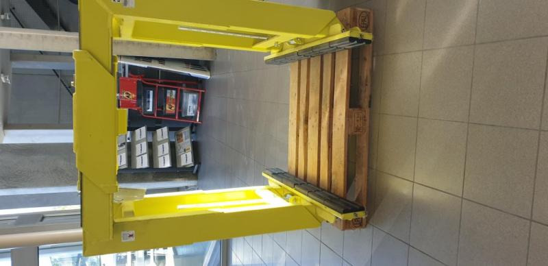 TIZMAR PIBR - HYDR. GRIJPER 2500 KG - Pinza: foto 1 TIZMAR PIBR - HYDR. GRIJPER 2500 KG - Pinza: foto 1