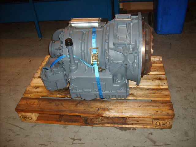 Mercedes-Benz ZF 5HP502C 4149003057,4149003010,4149003027,4149003048 - Caja de cambios para Autobús: foto 2 Mercedes-Benz ZF 5HP502C 4149003057,4149003010,4149003027,4149003048 - Caja de cambios para Autobús: foto 2