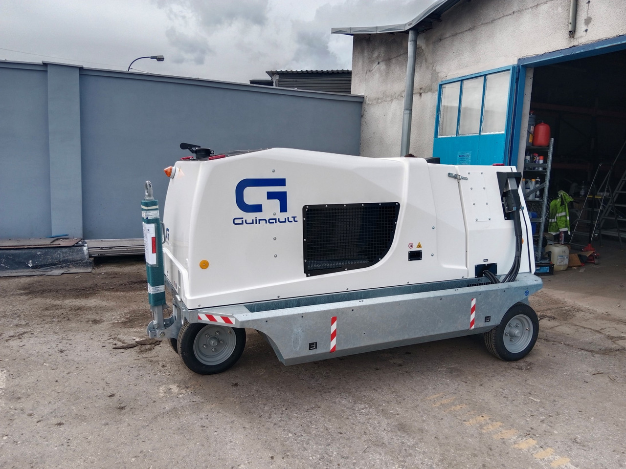 GUINAULT GA 90 - Unidad de potencia en tierra: foto 1 GUINAULT GA 90 - Unidad de potencia en tierra: foto 1