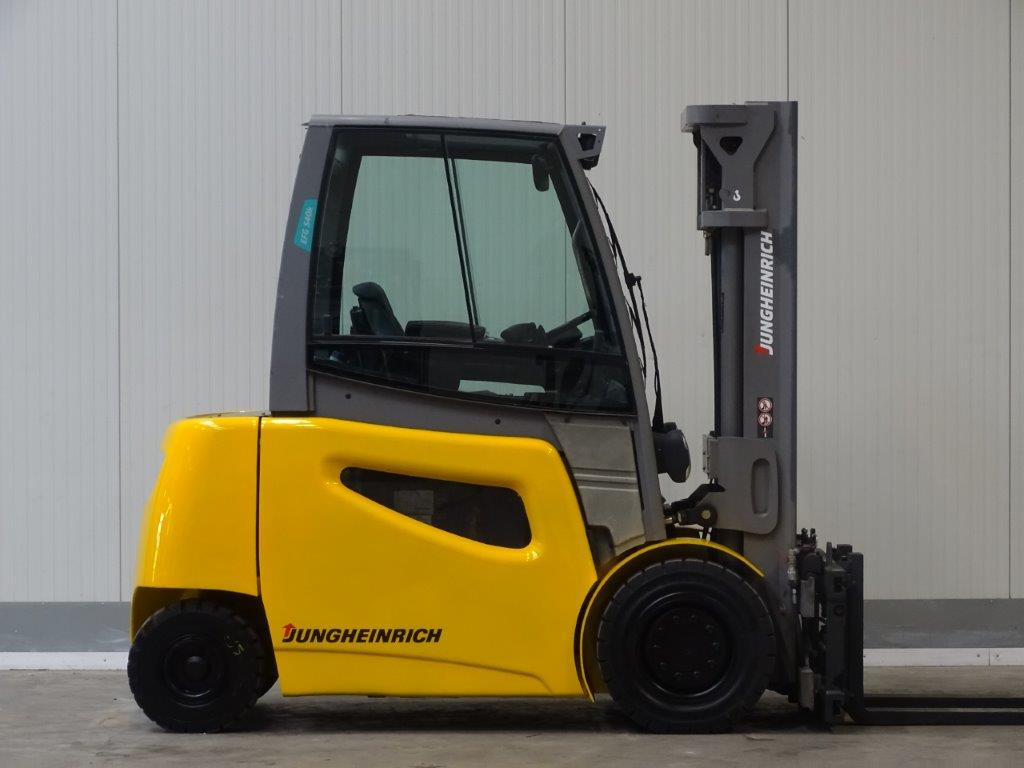 Jungheinrich EFG540k - TRIPLEX - Carretilla elevadora eléctrica: foto 4 Jungheinrich EFG540k - TRIPLEX - Carretilla elevadora eléctrica: foto 4