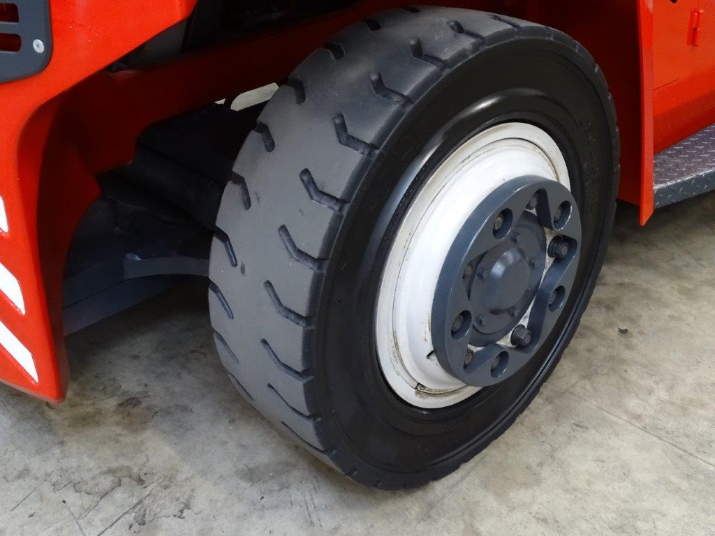 Kalmar DCE120-6 - Empty Containers Handler - Carretilla elevadora diésel: foto 4 Kalmar DCE120-6 - Empty Containers Handler - Carretilla elevadora diésel: foto 4