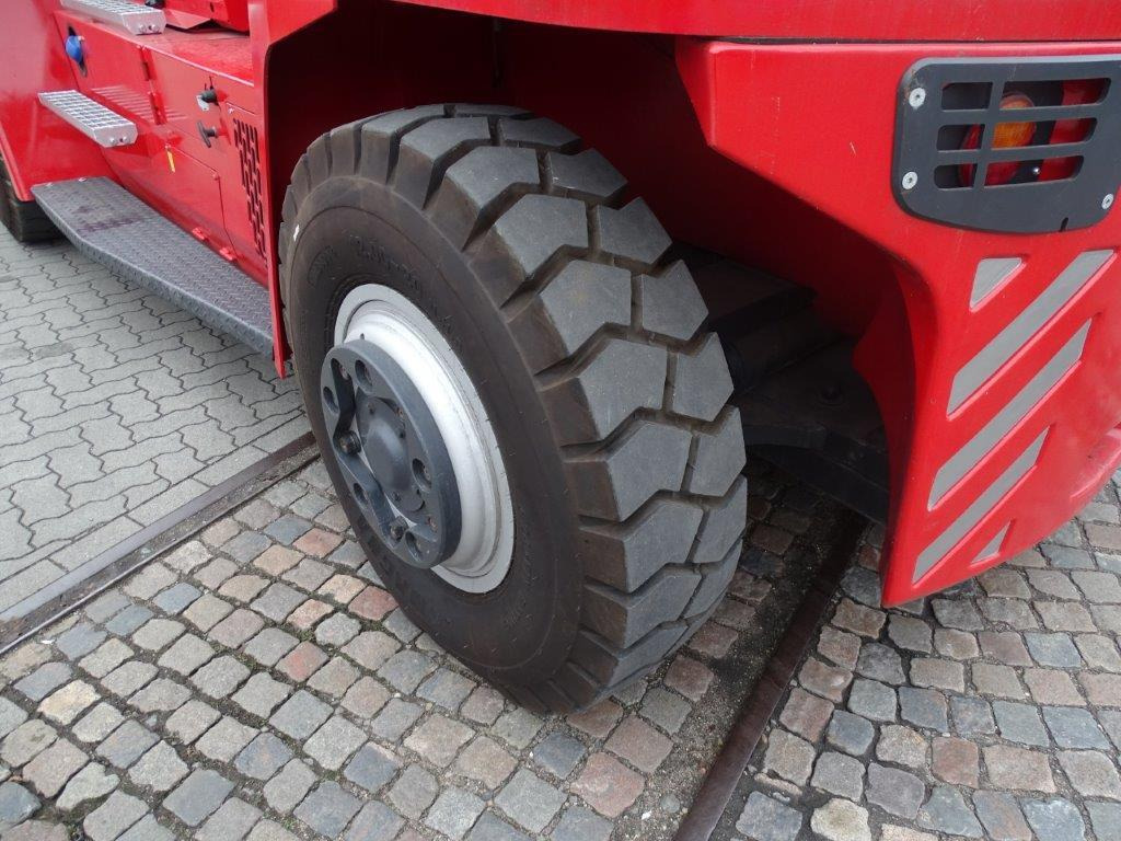 Kalmar DCG150-12 - Carretilla elevadora diésel: foto 2 Kalmar DCG150-12 - Carretilla elevadora diésel: foto 2