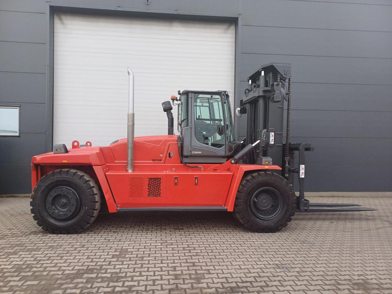 Kalmar DCG250-12LB - Carretilla elevadora diésel: foto 4 Kalmar DCG250-12LB - Carretilla elevadora diésel: foto 4