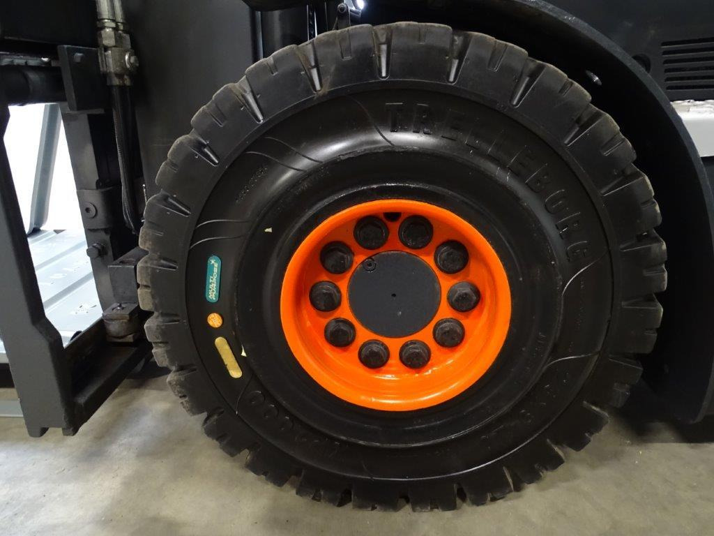 Linde E30-01 - TRIPLEX - Carretilla elevadora eléctrica: foto 5 Linde E30-01 - TRIPLEX - Carretilla elevadora eléctrica: foto 5