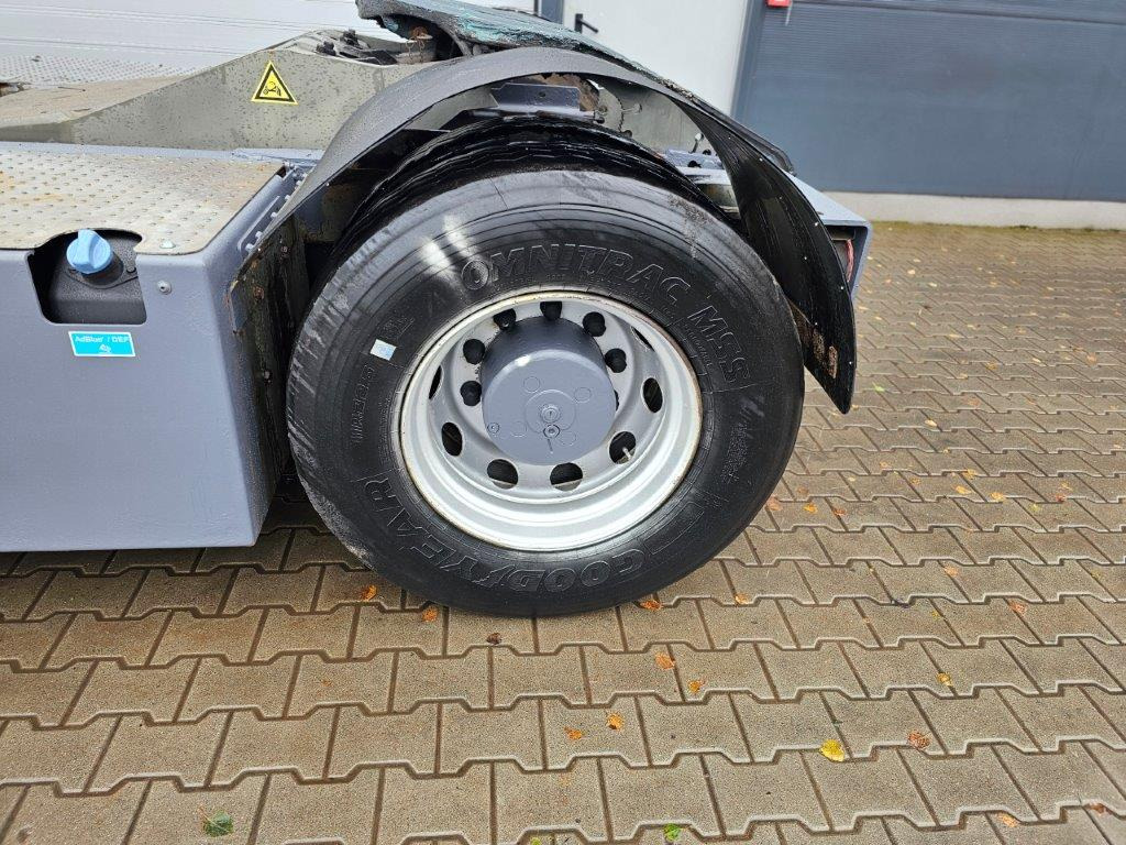 Terberg YT182 - Tractor industrial: foto 2 Terberg YT182 - Tractor industrial: foto 2