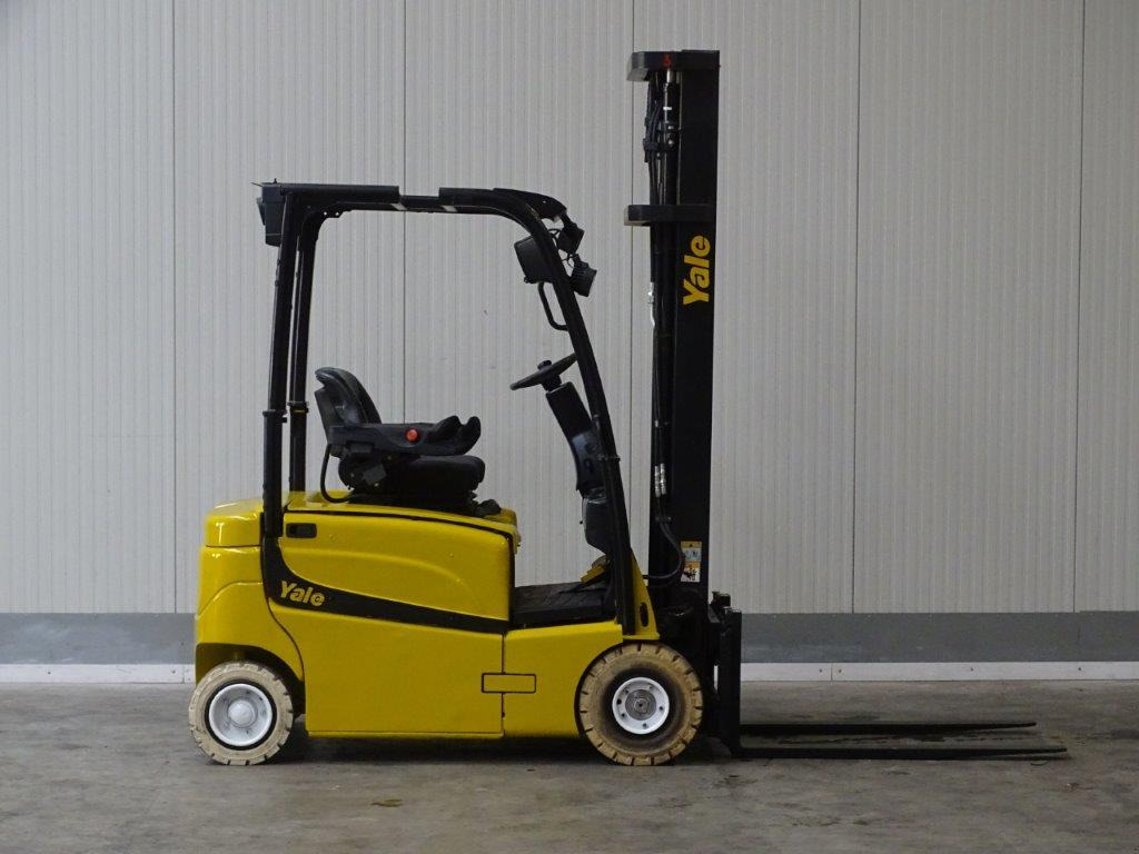 Yale ERP16VF - TRIPLEX - Carretilla elevadora eléctrica: foto 4 Yale ERP16VF - TRIPLEX - Carretilla elevadora eléctrica: foto 4