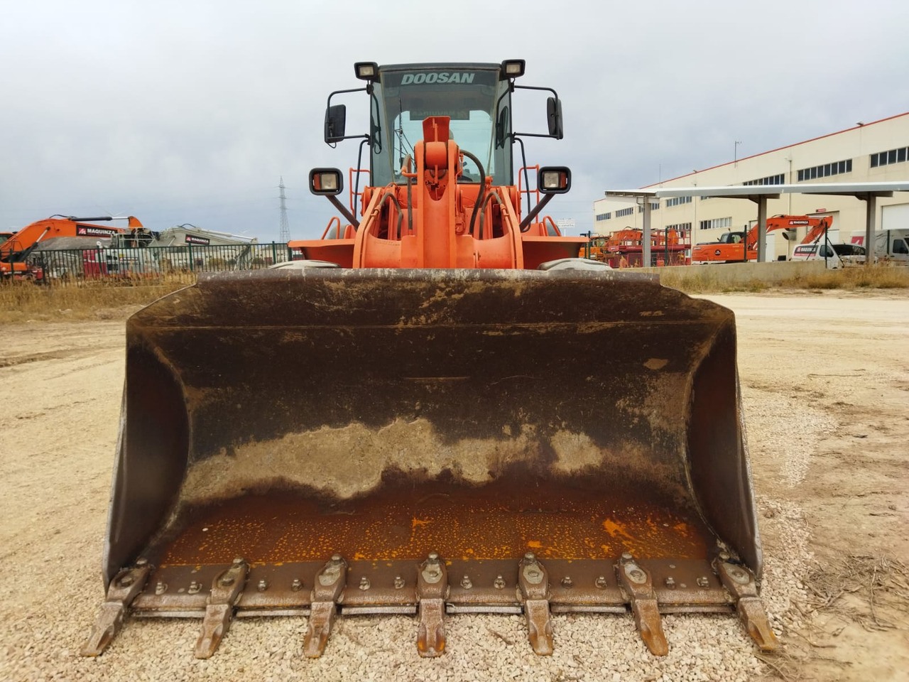 DOOSAN DL300 - Cargadora de ruedas: foto 4 DOOSAN DL300 - Cargadora de ruedas: foto 4