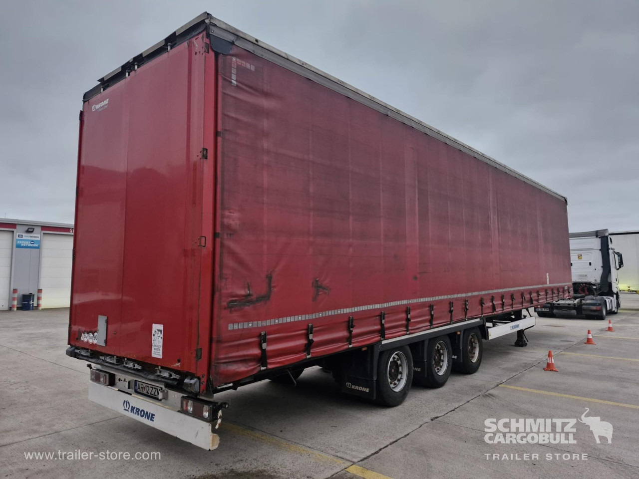 KRONE Curtainsider Mega - Semirremolque lona: foto 4 KRONE Curtainsider Mega - Semirremolque lona: foto 4