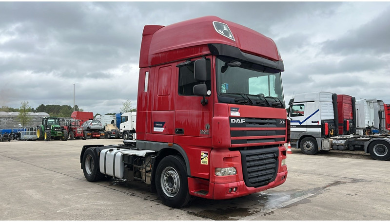 DAF 105 XF 460 (BOITE MANUELLE / MANUAL GEARBOX / TRES PROPRE) - Cabeza tractora: foto 3 DAF 105 XF 460 (BOITE MANUELLE / MANUAL GEARBOX / TRES PROPRE) - Cabeza tractora: foto 3