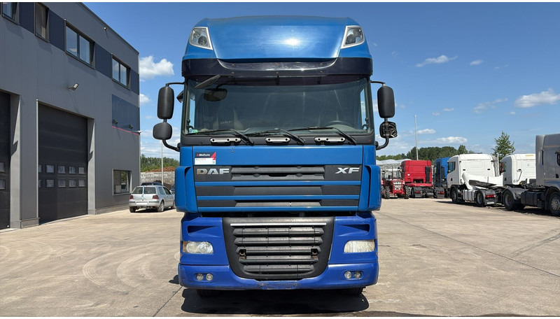 DAF XF 105.460 (BOITE MANUELLE / MANUAL GEARBOX) - Cabeza tractora: foto 3 DAF XF 105.460 (BOITE MANUELLE / MANUAL GEARBOX) - Cabeza tractora: foto 3