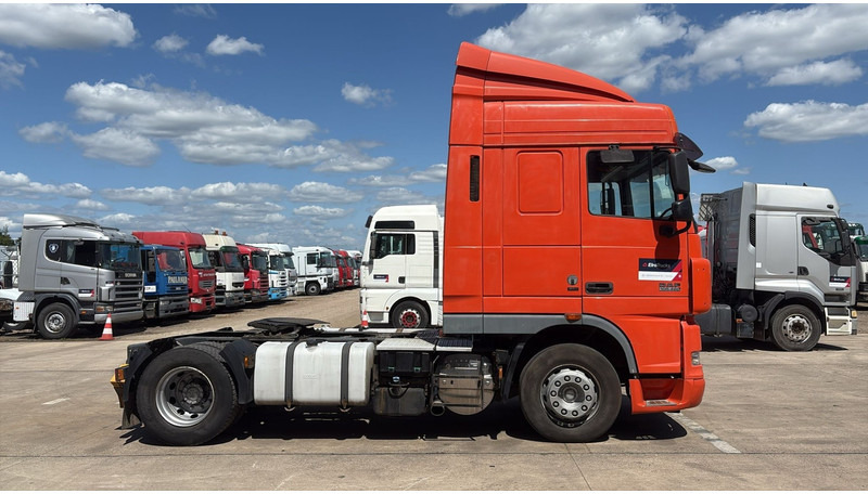 DAF XF 105.460 (MANUAL GEARBOX / BOITE MANUELLE) - Cabeza tractora: foto 4 DAF XF 105.460 (MANUAL GEARBOX / BOITE MANUELLE) - Cabeza tractora: foto 4