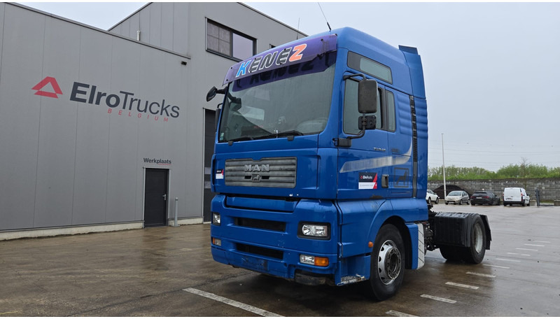 MAN TGA 18.410 (864.000 KM / MANUAL PUMP / MANUAL GEARBOX / RETARDER / POMPE MANUELLE) - Cabeza tractora: foto 1 MAN TGA 18.410 (864.000 KM / MANUAL PUMP / MANUAL GEARBOX / RETARDER / POMPE MANUELLE) - Cabeza tractora: foto 1