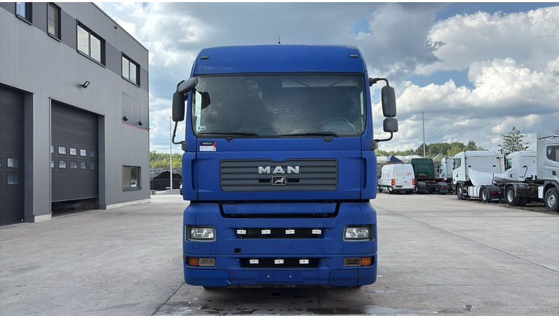 MAN TGA 18.440 (BOITE MANUELLE / MANUAL GEARBOX) - Cabeza tractora: foto 2 MAN TGA 18.440 (BOITE MANUELLE / MANUAL GEARBOX) - Cabeza tractora: foto 2
