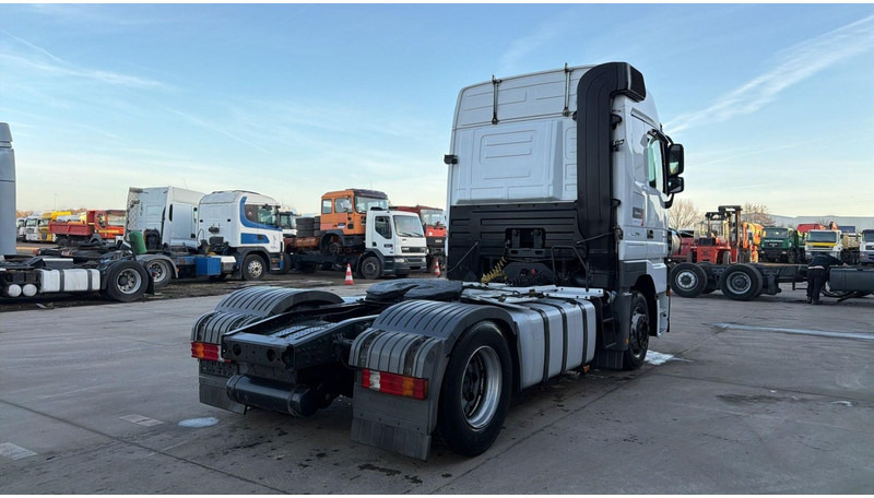 Mercedes-Benz actros 1844 (MP3 / FULL SPOILERS / GOOD CONDITION / BONNE ETAT / LAMES DEVANT / STEEL FRONT) - Cabeza tractora: foto 4 Mercedes-Benz actros 1844 (MP3 / FULL SPOILERS / GOOD CONDITION / BONNE ETAT / LAMES DEVANT / STEEL FRONT) - Cabeza tractora: foto 4