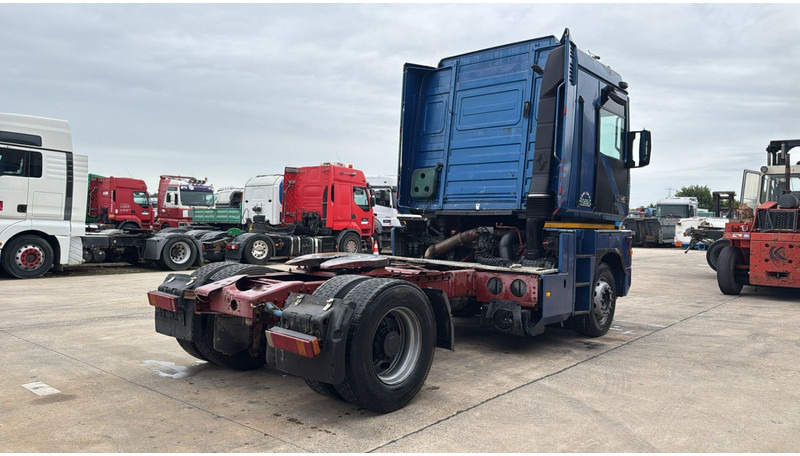 Renault Magnum 430 (POMPE MANUELLE / MANUAL PUMP / BOITE MANUELLE / MANUAL GEARBOX) - Cabeza tractora: foto 5 Renault Magnum 430 (POMPE MANUELLE / MANUAL PUMP / BOITE MANUELLE / MANUAL GEARBOX) - Cabeza tractora: foto 5
