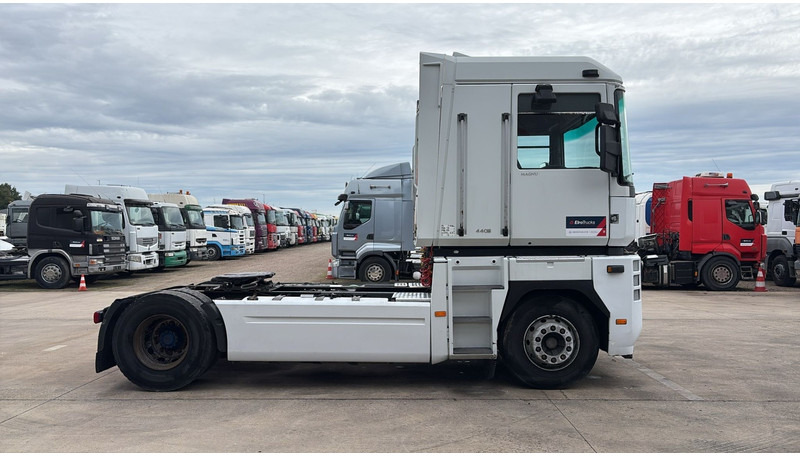 Renault Magnum 440 DXI - Cabeza tractora: foto 4 Renault Magnum 440 DXI - Cabeza tractora: foto 4