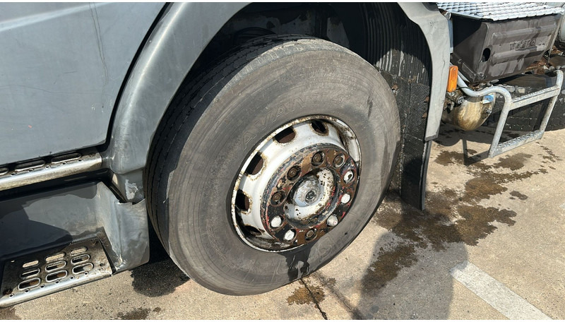 Cabeza tractora Volvo FH 12.380 (BOITE MANUELLE / MANUAL GEARBOX / EURO 2 / PTO): foto 9