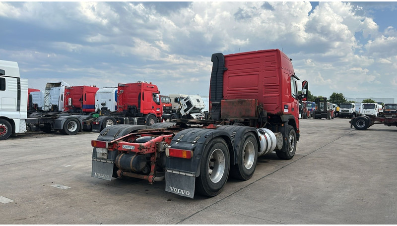 Volvo FM 12 - 420 (6X4 / TRACTEUR ORIGINAL / BOITE MANUELLE / MANUAL GEARBOX / PROPRE) - Cabeza tractora: foto 5 Volvo FM 12 - 420 (6X4 / TRACTEUR ORIGINAL / BOITE MANUELLE / MANUAL GEARBOX / PROPRE) - Cabeza tractora: foto 5