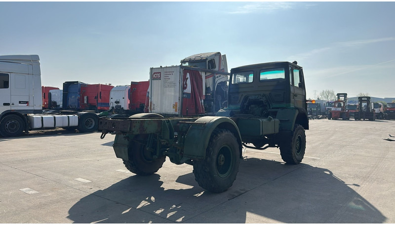 Iveco Magirus 110 - 16 (4X4 / 57000 KM / LAMES / GRAND PONT / 6 CYLINDRES EN LIGNE !! / MANUAL PUMP) - Camión chasis: foto 5 Iveco Magirus 110 - 16 (4X4 / 57000 KM / LAMES / GRAND PONT / 6 CYLINDRES EN LIGNE !! / MANUAL PUMP) - Camión chasis: foto 5