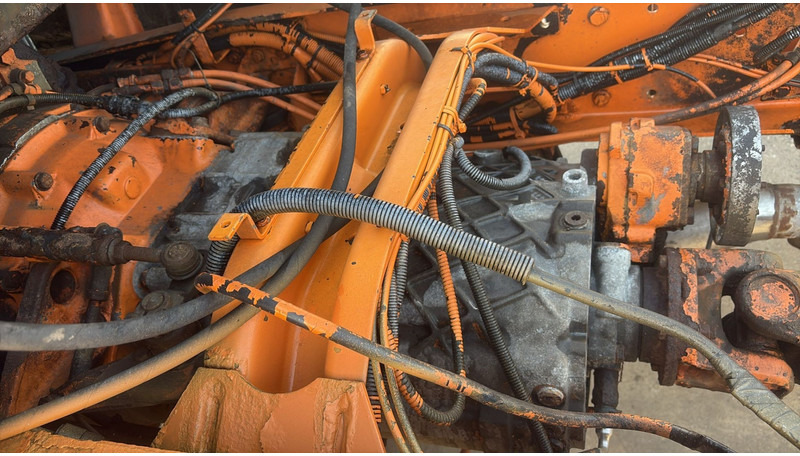 Camión chasis MAN 18.224 (MANUAL PUMP / MANUAL GEARBOX): foto 17