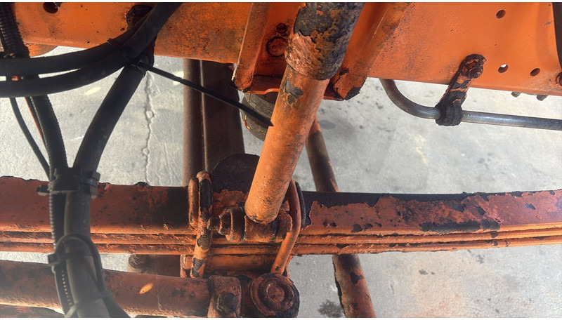 Camión chasis MAN 18.224 (MANUAL PUMP / MANUAL GEARBOX): foto 15