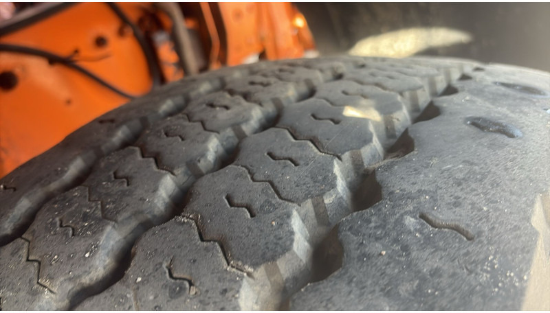 Camión chasis MAN 18.224 (MANUAL PUMP / MANUAL GEARBOX): foto 9