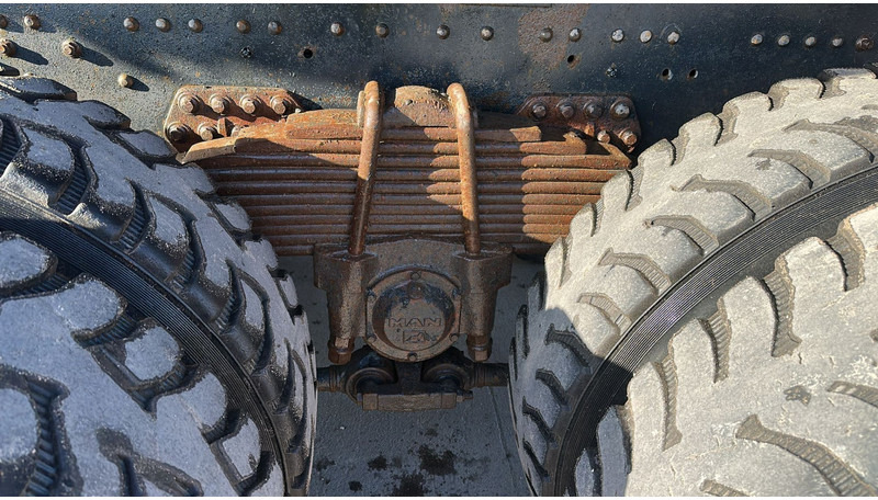 Camión volquete MAN 35.364 (STEEL SUSP. / 6 CYLINDER / BIG AXLE / EURO 2 / MEILLER TIPPER): foto 15