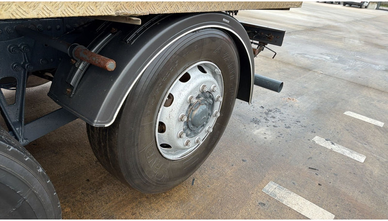 Limpieza de alcantarillado Mercedes-Benz ACTROS 2531 (16000 L / GRAND PONT / EPS / 6X2 / 3 PEDALES / V6): foto 12 Limpieza de alcantarillado Mercedes-Benz ACTROS 2531 (16000 L / GRAND PONT / EPS / 6X2 / 3 PEDALES / V6): foto 12