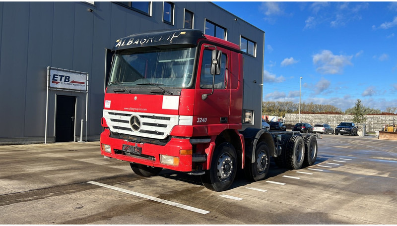 Mercedes-Benz Actros 3240 (GRAND PONT / LAMES / EPS / MP1 / 12 ROUES) - Camión chasis: foto 1 Mercedes-Benz Actros 3240 (GRAND PONT / LAMES / EPS / MP1 / 12 ROUES) - Camión chasis: foto 1
