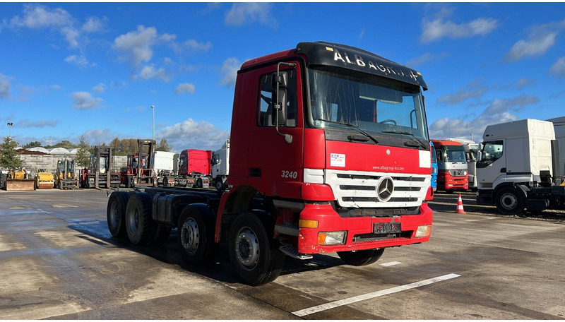 Mercedes-Benz Actros 3240 (GRAND PONT / LAMES / EPS / MP1 / 12 ROUES) - Camión chasis: foto 2 Mercedes-Benz Actros 3240 (GRAND PONT / LAMES / EPS / MP1 / 12 ROUES) - Camión chasis: foto 2