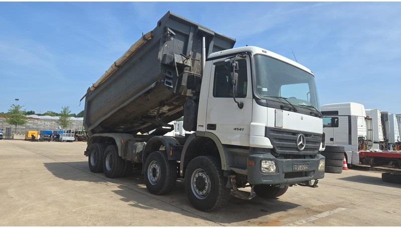 Mercedes-Benz Actros 4141 (EPS / 8X6 / GRAND PONT / BIG AXLE / LAMES / STEEL / V6) - Camión volquete: foto 3 Mercedes-Benz Actros 4141 (EPS / 8X6 / GRAND PONT / BIG AXLE / LAMES / STEEL / V6) - Camión volquete: foto 3