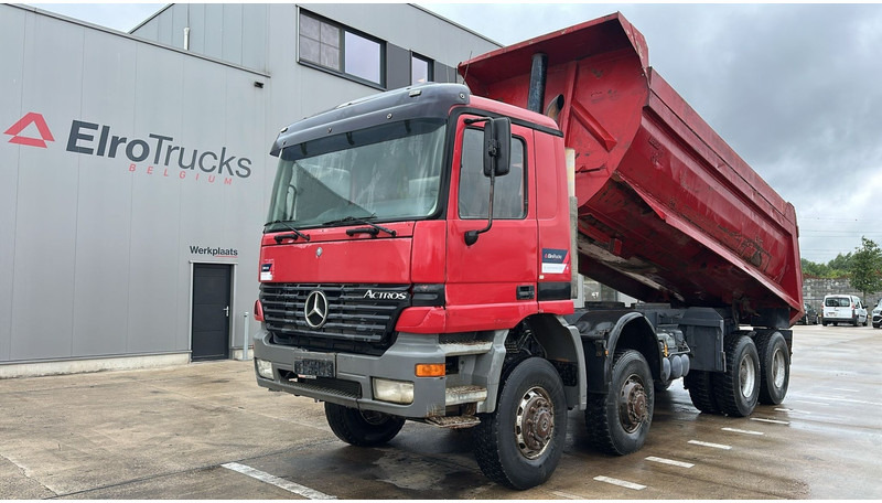 Mercedes-Benz Actros 4143 (BOITE MANUELLE / 8X8 / MANUAL GEARBOX / LAMES / GRAND PONT / BIG AXLE) - Camión volquete: foto 1 Mercedes-Benz Actros 4143 (BOITE MANUELLE / 8X8 / MANUAL GEARBOX / LAMES / GRAND PONT / BIG AXLE) - Camión volquete: foto 1