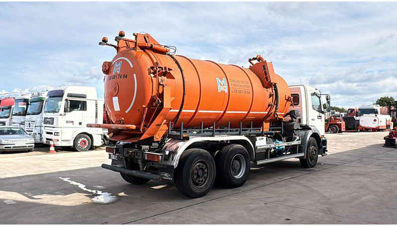 Mercedes-Benz Atego 2528 (14500L / LAMES DEVANT / 6X2 / BOITE MANUELLE) - Limpieza de alcantarillado: foto 4 Mercedes-Benz Atego 2528 (14500L / LAMES DEVANT / 6X2 / BOITE MANUELLE) - Limpieza de alcantarillado: foto 4