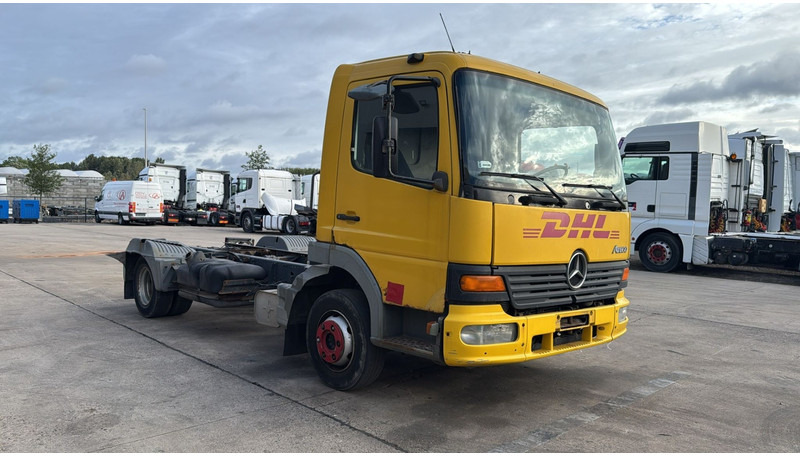 Mercedes-Benz Atego 815 (BOITE MANUELLE / MANUAL GEARBOX) - Camión chasis: foto 2 Mercedes-Benz Atego 815 (BOITE MANUELLE / MANUAL GEARBOX) - Camión chasis: foto 2