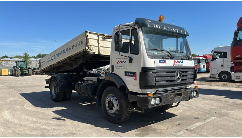 Mercedes-Benz SK 1820 (POMPE MANUELLE / LAMES / GRAND PONT / TRES PROPRE) - Camión volquete: foto 3 Mercedes-Benz SK 1820 (POMPE MANUELLE / LAMES / GRAND PONT / TRES PROPRE) - Camión volquete: foto 3