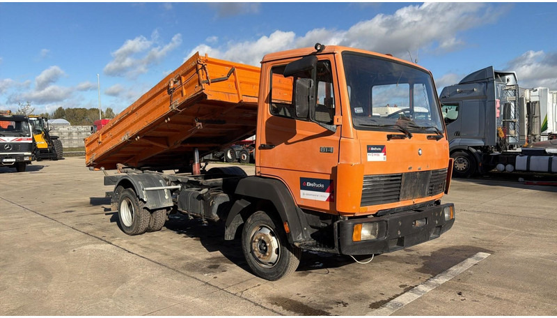 Mercedes-Benz SK 814 (3 WAY TIPPER / MANUAL PUMP / AUXILAIRY / SPER / STEEL SUSP. / LAMES) - Camión volquete: foto 2 Mercedes-Benz SK 814 (3 WAY TIPPER / MANUAL PUMP / AUXILAIRY / SPER / STEEL SUSP. / LAMES) - Camión volquete: foto 2